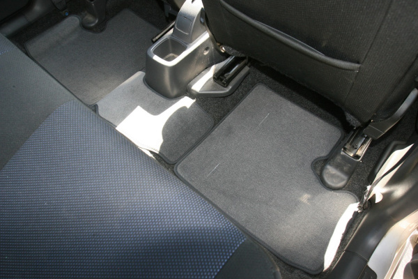 Коврики в салон TOYOTA Land Cruiser 100 АКПП 1998-2007, внед., 5 шт. (текстиль)